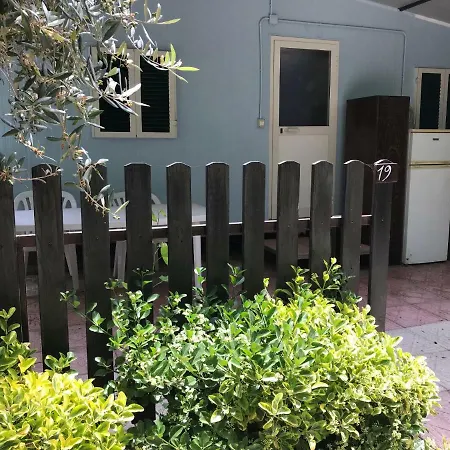 Family Glamping La Lucciola Campeggio *